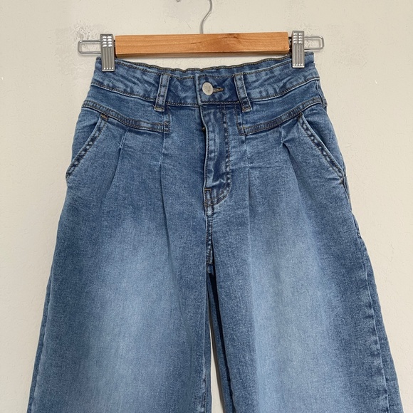 Habitual Wide Leg Jeans Girls Size 10 Blue Pleated Front Medium Wash Pockets - Picture 2 of 13